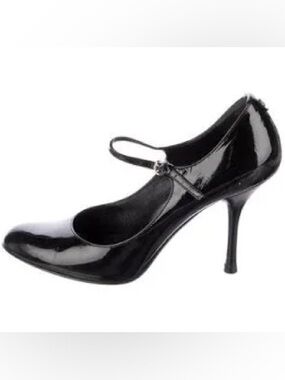 Gucci Interlocking G Logo Patent Leather Pump
